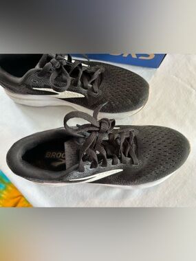 Brooks cloud 16 women’s sneakers